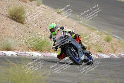 media/Jun-04-2022-WERA (Sat) [[b852bbbd55]]/Race 9 LW Twins Superbike V6 LW D Superstock/